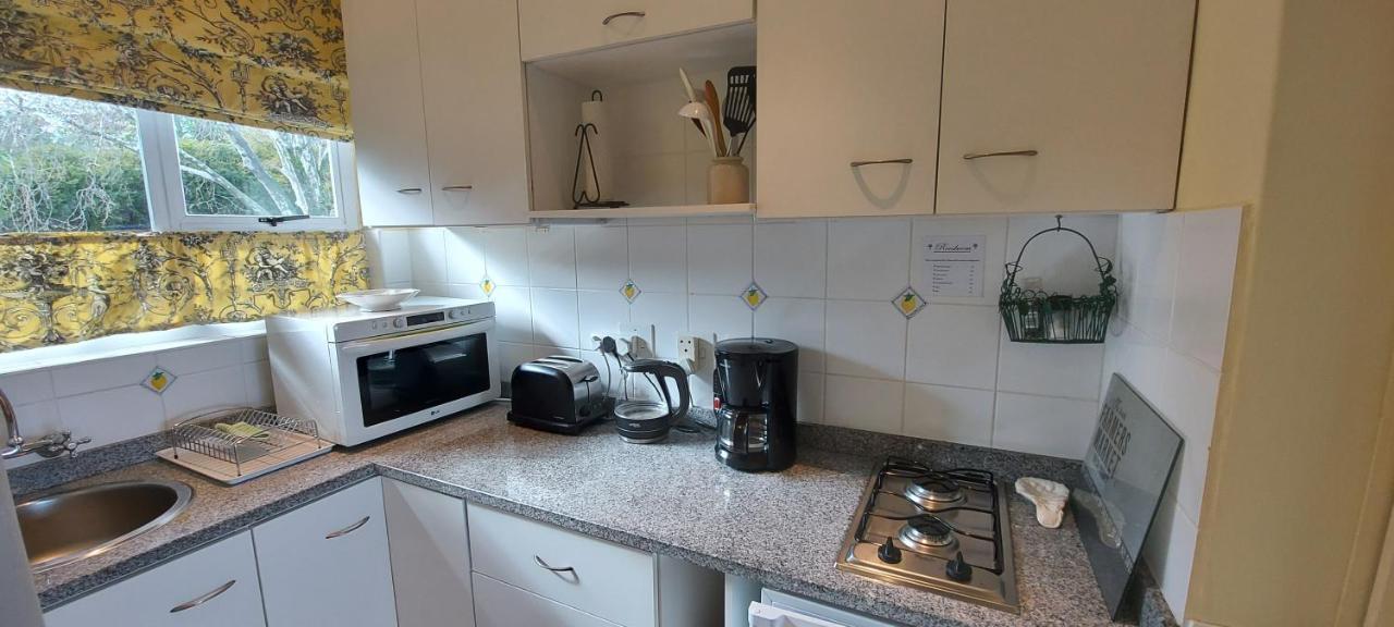 Roosboom Guest Apartments Somerset West Zewnętrze zdjęcie